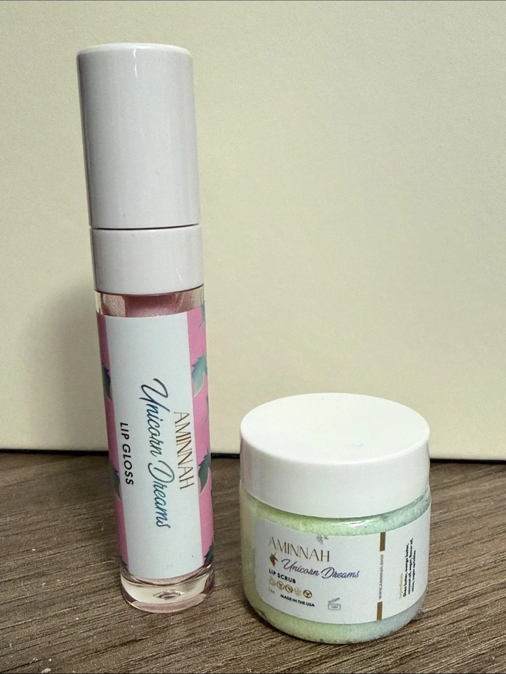 AMINNAH Unicorn Dreams Lip Gloss & Lip Scrub Duo - (2 Pieces)